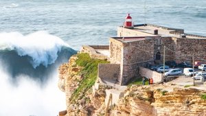 100 Foot Wave